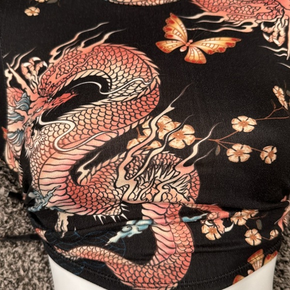 G Mini U.S.A  Long Sleeve Dragon Butterfly Crop Top - Picture 10 of 13